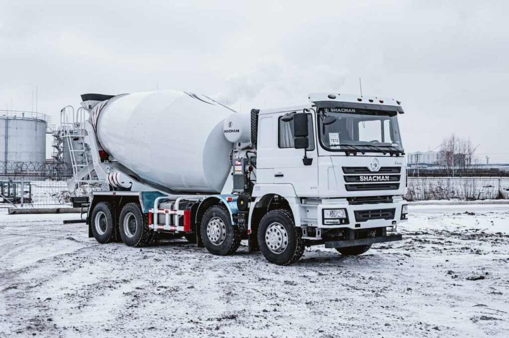 МИКСЕР F3000 8×4 SX5318GJBDT326