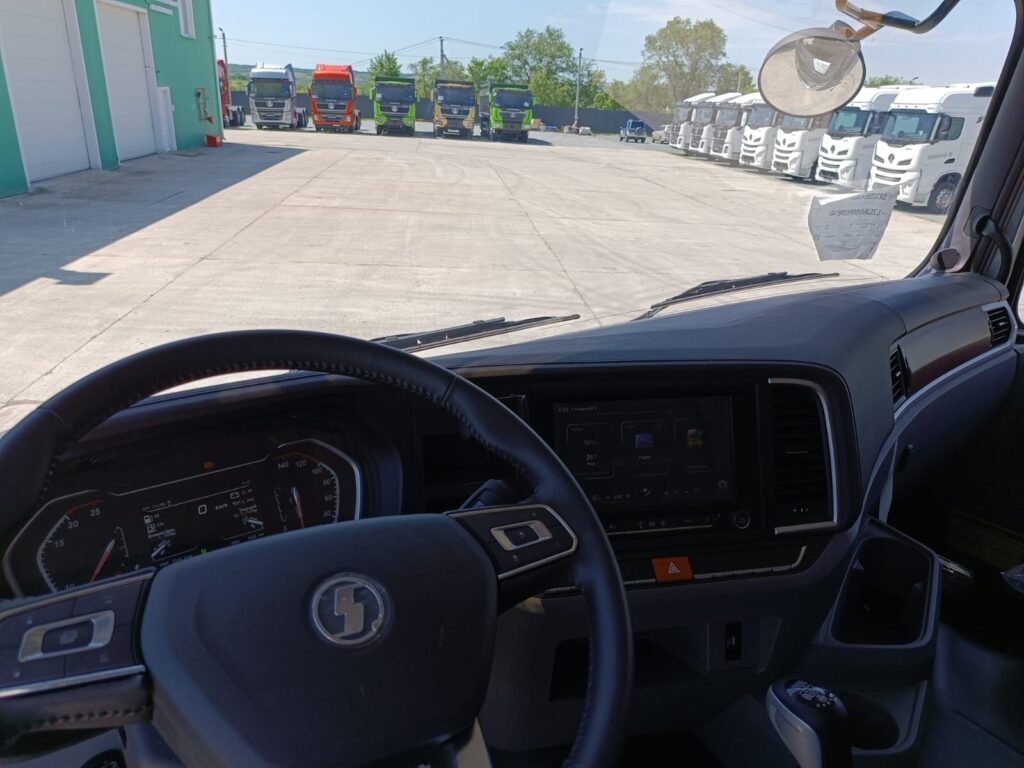САМОСВАЛ X3000 6×6 SX32586V385